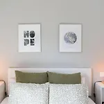 Profithome- Casa Checha 아파트 칸델라리아